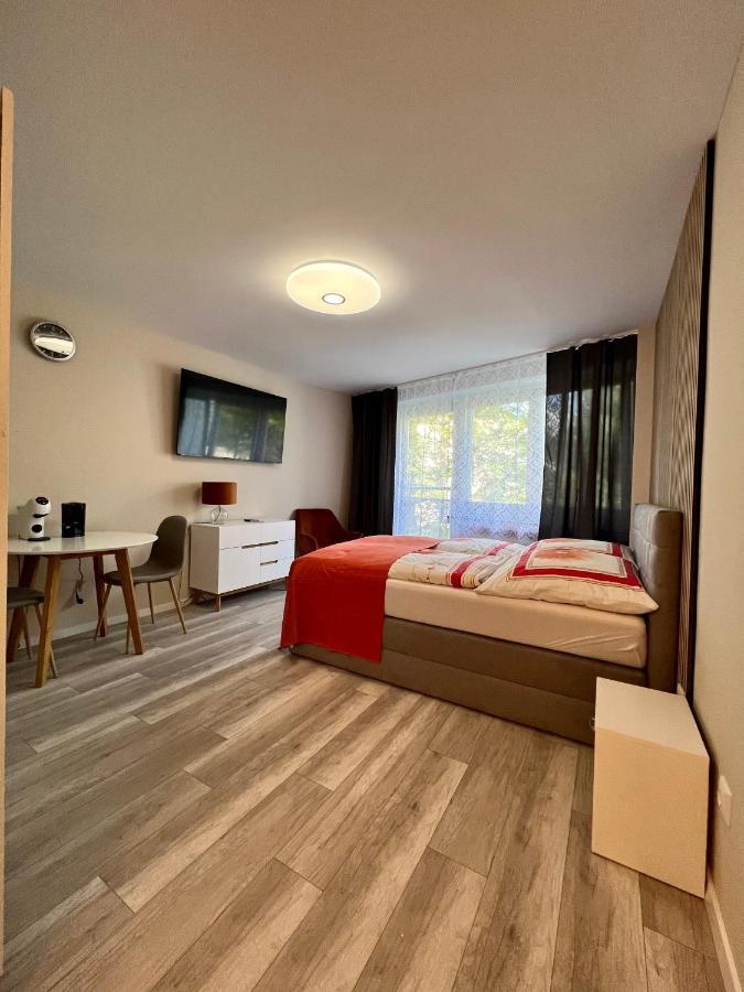 Aux Property - Apartment am Stadtbach Augsburg Exterior foto